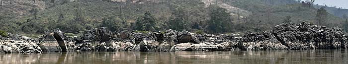 Rock Formations at the Mekong River between Chiang Khong and Ban Pak Beng by Asienreisender